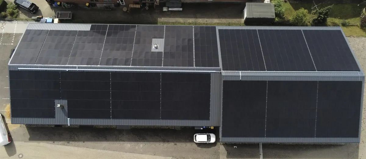 Photovoltaikanlage auf mehreren zusammenhängenden Gewerbedächern